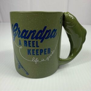 Hallmark Life is Good Grandpa A Reel Keeper Fisherman w/Fish Handle Coffee Mug
